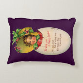 イースタービクトリアン、ヴィンテージの女の子と卵のボンネット アクセントクッション (裏面)