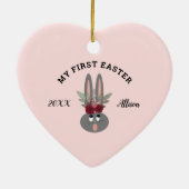 イースターベビーガールバニーピンクパーソナライズされた色 セラミックオーナメント (裏面)