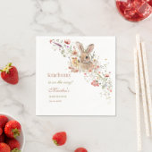 イースターワイルドフラワーの赤ちゃんシャワーの途中で何かバニー スタンダードカクテルナプキン (インサイチュ)