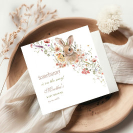 イースターワイルドフラワーの赤ちゃんシャワーの途中で何かバニー スタンダードカクテルナプキン