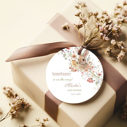 イースターワイルドフラワーの赤ちゃんシャワーの途中で何かバニー フェイバータグ