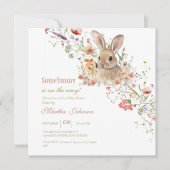 イースターワイルドフラワーの赤ちゃんシャワーの途中で何かバニー 招待状 (正面)