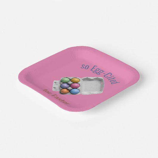 イースター色のイースターエッグの卵をカートンで引用 ペーパープレート (傾斜あり)