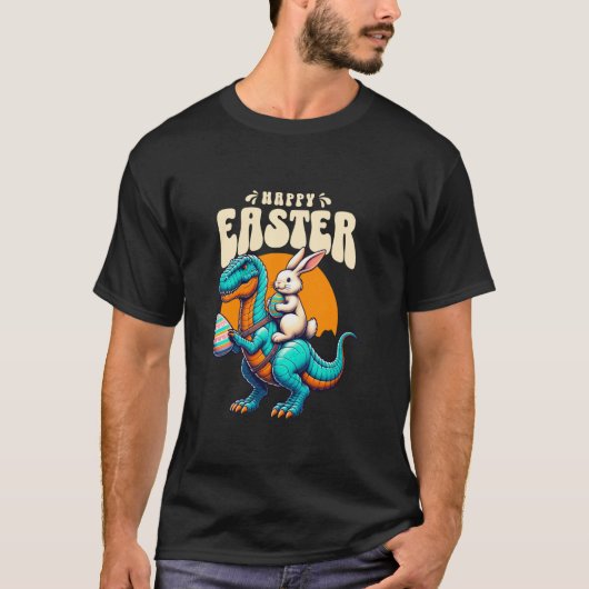 イースター・ダイノ - ウサギとの楽しいイースター・エッグハント Tシャツ (正面)