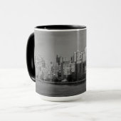 イースト・リバーのスカイラインのパノラマのマグ マグカップ (正面左)