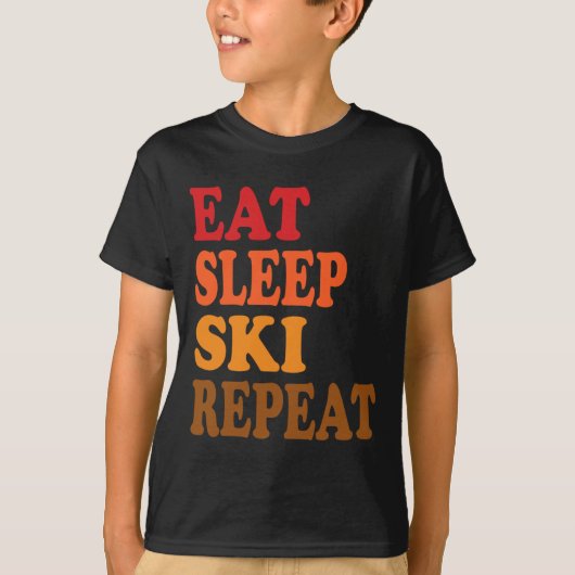 イート スリープ スキー リピート 冬の山 スキーロッジ Tシャツ (正面)