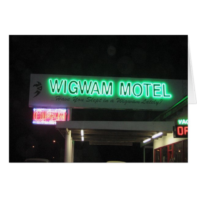 ウィグワムで最近眠りましたか。 (正面横)