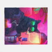 ウィスキーを飲む紳士猫 | おもしろいバー フリースブランケット (正面(横))