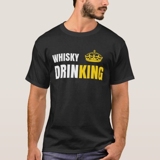 ウィスキー飲みキングクラウンおもしろいデイ飲みバー Tシャツ (正面)