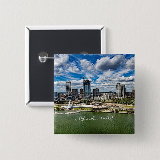 ウィスコンシン州ミルウォーキーの街並み写真 缶バッジ (正面&裏面)