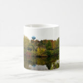 ウィスコンシン州ミルウォーキー川、ウェストベンド コーヒーマグカップ (中央)