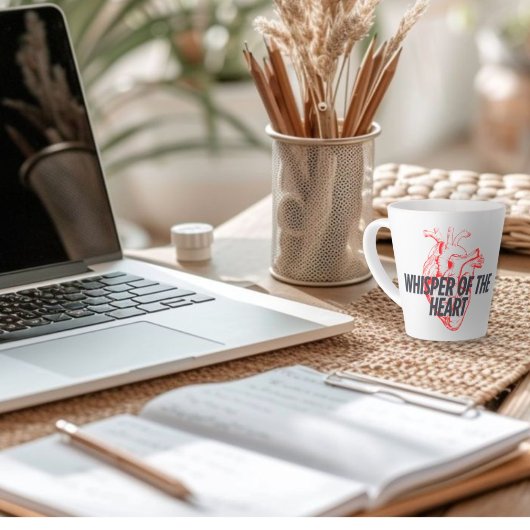 ウィスパー・オブ・ザ・ハート – ミニマエレガントリスト カフェラテマグ