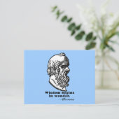 ウィズダムがソクラ疑問に思テス引用文Tシャツで始まる ポストカード (スタンド正面)