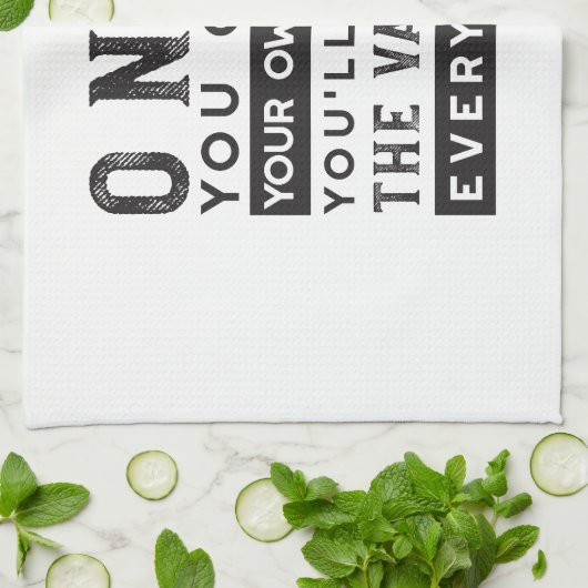 ウィズダム引用文デザイン – すべてのドロップの価値 キッチンタオル (折り畳み)