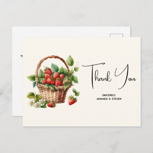 ウィッカーバスケットに入った新鮮なイチゴありがとう ポストカード (正面/裏面)