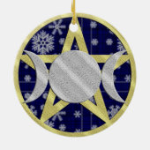 ウィッカ信者のユール(キリスト降誕祭)のクリスマスの雪片の五芒星のオーナメント セラミックオーナメント (裏面)