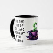 ウィッチおもしろいをテーマにした紫の緑と黒のハロウィーン マグカップ (正面左)