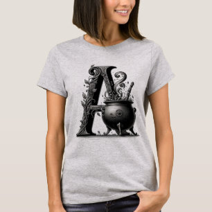 ウィッチカルドロンウィッチリーレターアカスタムイニシャル Tシャツ