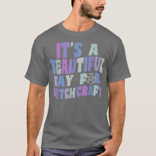 ウィッチクラフトレトロ魔女Acにとって美しい日だ Tシャツ