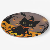ウィッチハットに可愛らしい黒い子猫 ペーパープレート (アングル)