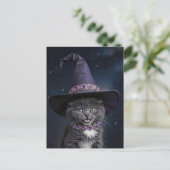 ウィッチハットハロウィンのかわいいグレーの子猫 シーズンポストカード (スタンド正面)