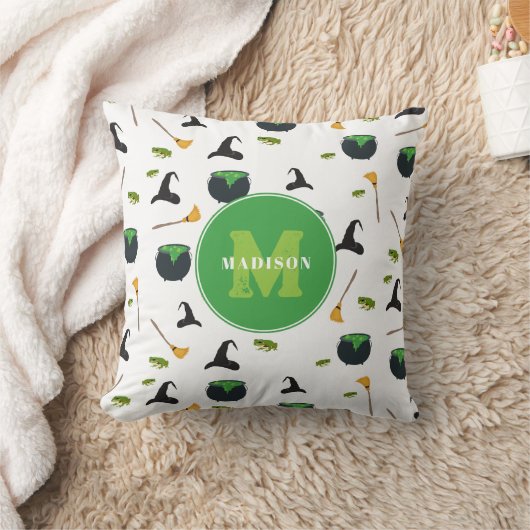 ウィッチハットブロムカルドロンハロウィーンモノグラム クッション (ブランケット)