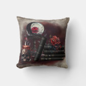 ウィッチリー | 魔法アイテムスペルブックとクリスタルボール クッション (正面)