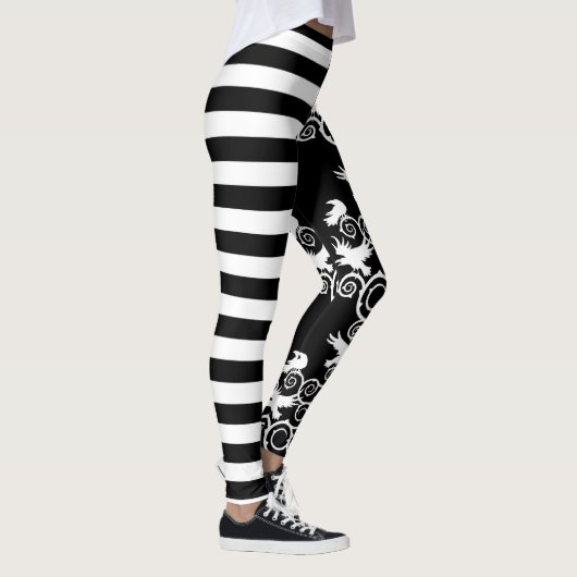 ウィッチーストライプのゴシックラヴェンスとトーン レギンス (右)