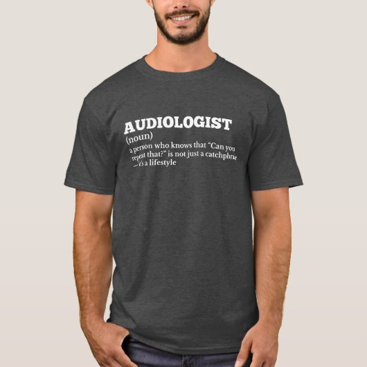 ウィットに富んだ聴覚ケア専門家シャツ Tシャツ (正面)