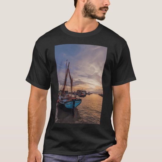ウィットスタブル 最後の光 Tシャツ (正面)
