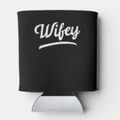 ウィフィーたった今結婚しましたカップル夫婦 缶クーラー (裏面)