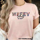 ウィフィーパーソナライズされたウィフィーフローラパステルアルファベット Tシャツ