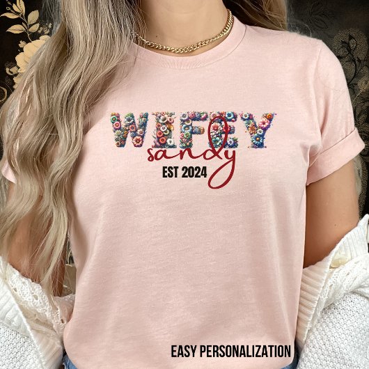 ウィフィーパーソナライズされたウィフィーフローラパステルアルファベット Tシャツ
