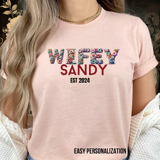 ウィフィーパーソナライズされたウィフィーフローラパステルアルファベット Tシャツ