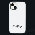 ウィフィーモダンミニマリストのスクリプパーソナライズされたトブライド Case-Mate iPhone 14ケース<br><div class="desc">このウィーカスタムフィーiPhoneケースで新婚の花嫁のためのパーソナライズされた贈り物を作成する。</div>