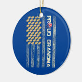 ウィメンズグランドパ誇りを持ったアメリカ国旗のサッカー セラミックオーナメント (左)