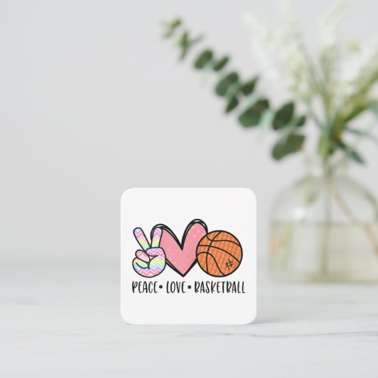 ウィメンズティーントゥイーンのためのピースラブバスケットボールハート スクエア名刺 (スタンド正面)
