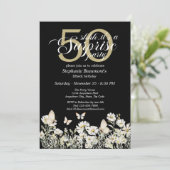 ウィメンズホワイトワイルドフラワーサプライズ50誕生日 招待状 (スタンド正面)