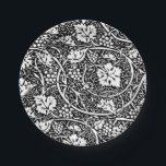 ウィリアムモリス白黒ブドウつる植物 ペーパープレート<br><div class="desc">1800年代に多くのヴィンテージフローラ繊維デザインやフローラ壁紙デザインを製造したウィリアム・モリスのヴィンテージブドウつる植物壁紙デザインをベースにしたヴィンテージブドウ壁紙パターン。グレープパターンは彼の会社最高のの一つである。このヴィンテージグレープテキスタイルは、グラフィック詳細の複雑なブドウとブドウのスケッチである。ぶどう好きでワファッションドイン好きビクトリアンに最適な素敵な古い花の柄。</div>