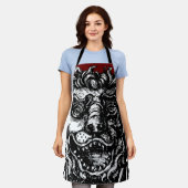 ウィリアム・ホガース獅子頭ボタンズタバーン エプロン (着用した状態)