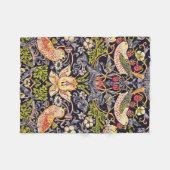 ウィリアム・モリスのいちごの盗人の花柄アールヌーボー フリースブランケット (正面(横))