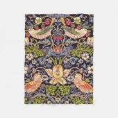 ウィリアム・モリスのいちごの盗人の花柄アールヌーボー フリースブランケット (正面)