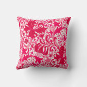 ウィリアム・モリスのアイリスおよびユリ、明るい赤紫色のピンク クッション (裏面)