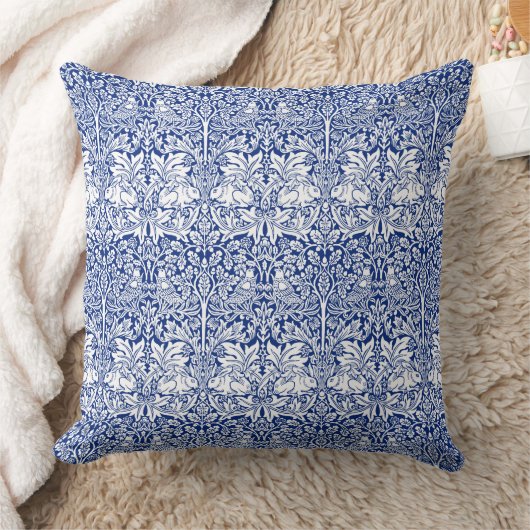 ウィリアム・モリスの兄弟のウサギの青いヴィンテージパターン クッション (ブランケット)