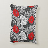 ウィリアム・モリスの菊、灰色および赤 アクセントクッション (裏面(縦))