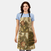 ウィリアム・モリス緑とベージュの花と鳥 エプロン (着用した状態)