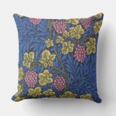 ウィリアム・モリス・グレープヴィン(ワインつる植物)パターン アウトドアクッション (正面)