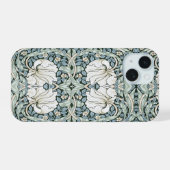 ウィリアム・モリス ピンパーネル ブルー 複雑な模様 iPhone 15ケース (裏面横)