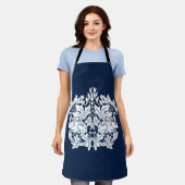 ウィリアム・モリス・ブレア・ラビットパターン エプロン (着用した状態)