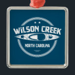 ウィルソン・クリーク・ノースカロライナ・カヤック メタルオーナメント<br><div class="desc">Wilson Creek North Carolinaはカロレーのピーク付近に位置し、23マイルにわたって伸びた水系を持ち、John's Riverと合流する。</div>